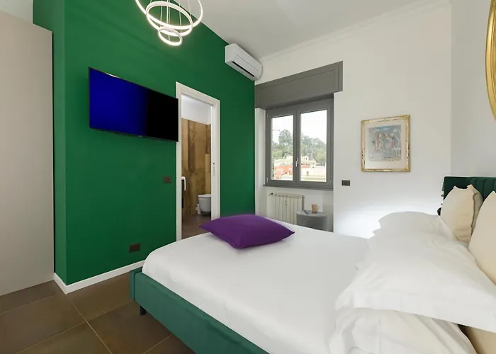 Luce Di Floor Near Vatican *